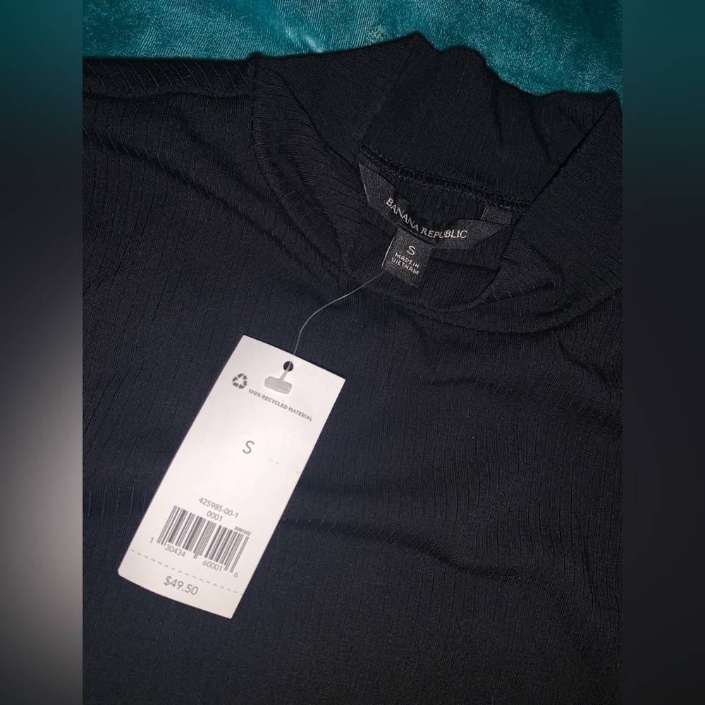 NWT Banana Republic Mock Turtleneck Short Sleeved Shirt
